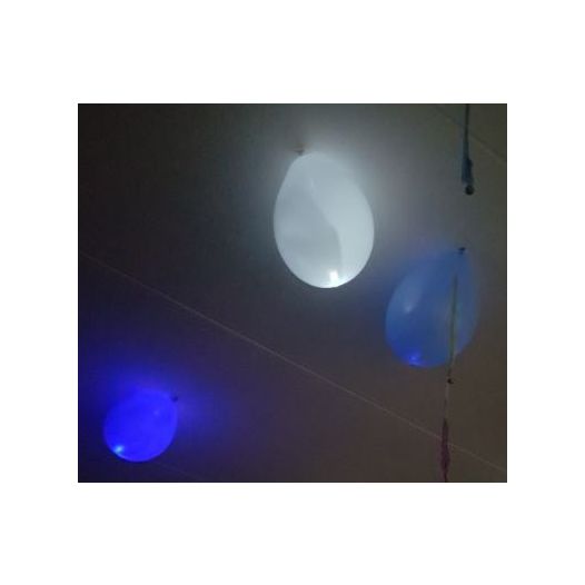 Led Ballonnen Rood/Wit/Blauw 5 stuks, lichten 15 uur achterelkaar op